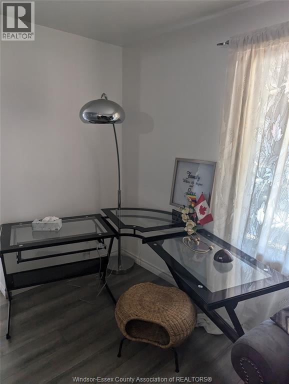 Photo - 856 Pillette Rd