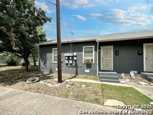 Building Photo - 321 N Chupaderas St Rental
