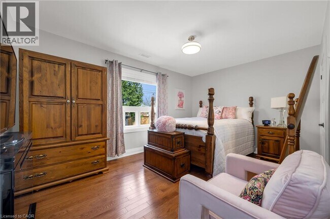 Photo - 22 N Heights Rd