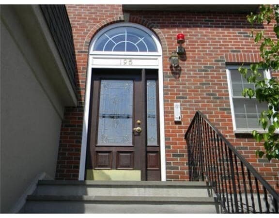 Photo - 195 Washington Ave Unit 4