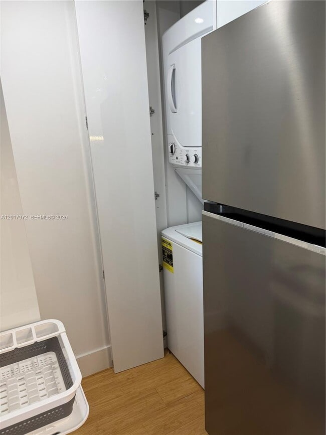 Photo - 2457 Collins Ave Unit PH-5