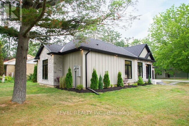 Photo - 68 Hamilton Plank Rd