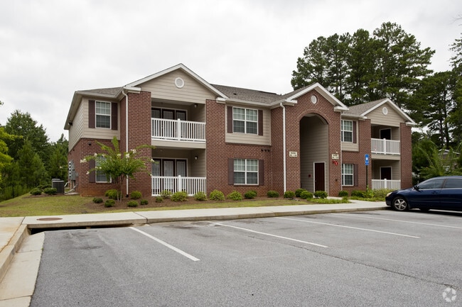 Skyline Trace Apartments