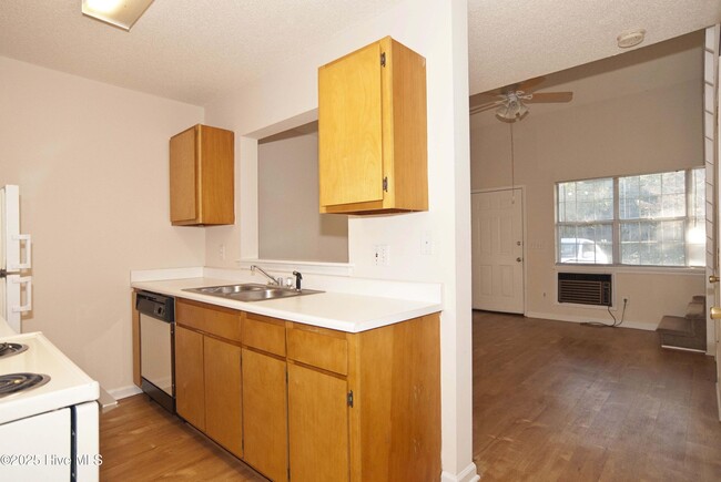 Photo - 4105 Spirea Dr Apartment Unit B