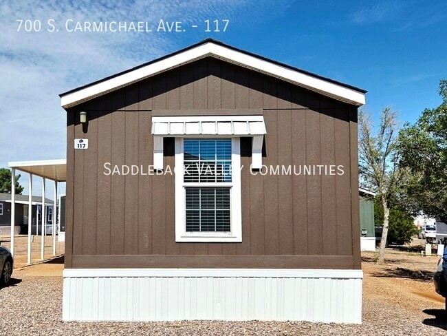 Building Photo - 700 S Carmichael Ave