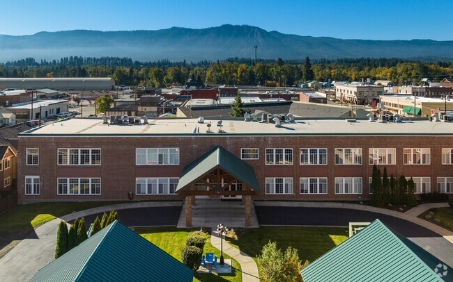 Building Photo - A Jewel in Downtown Cle Elum Unit 201 Rental
