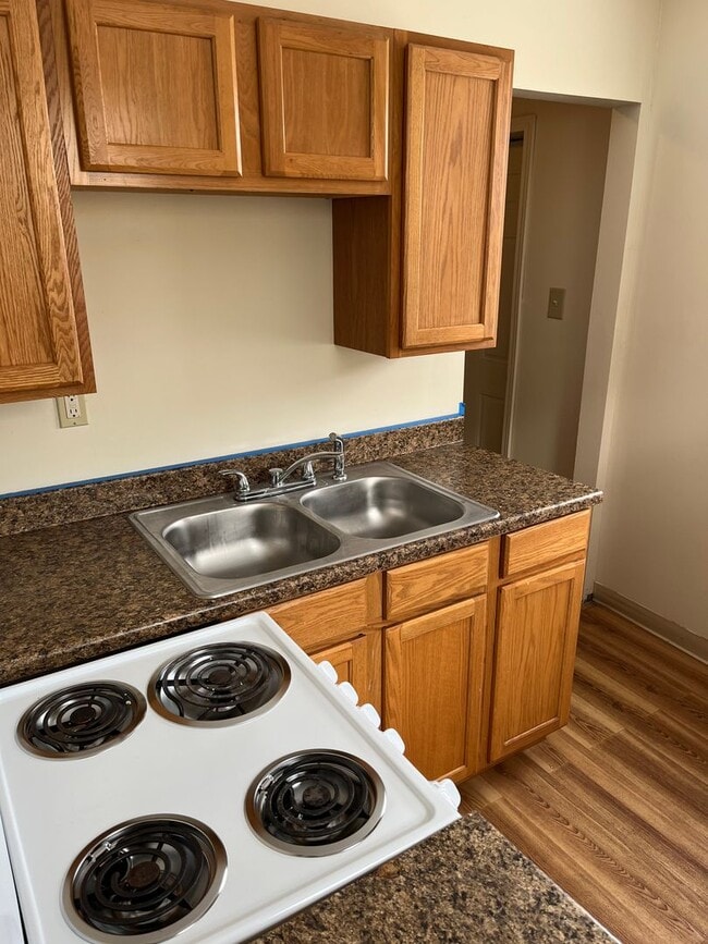 Photo - 2 Bedrooms  & 1 Bathroom - In Lakemore