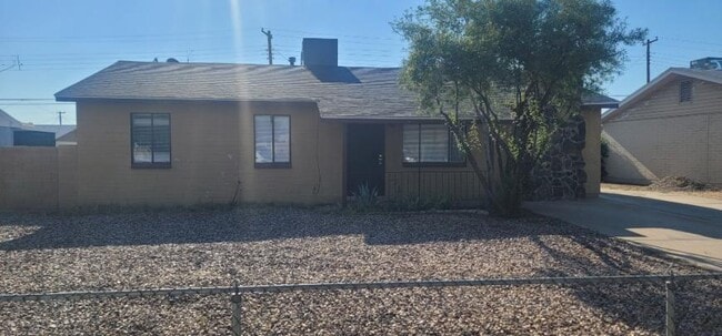 4 bedroom in Glendale AZ 85301 - 4 bedroom in Glendale AZ 85301 House