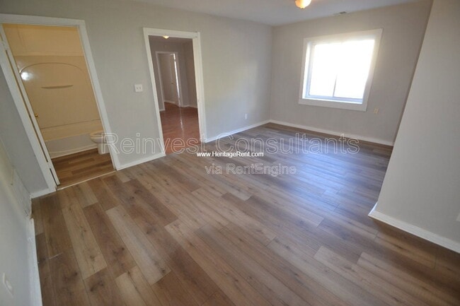 Photo - 1788 Carll St