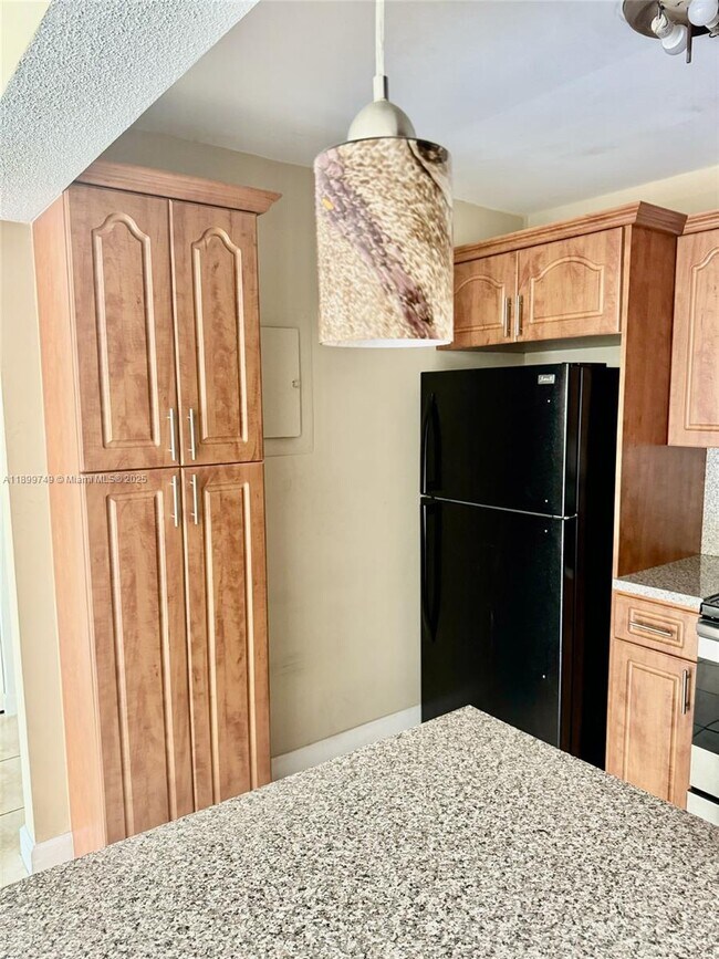 Photo - 10431 N Kendall Dr Unit D114