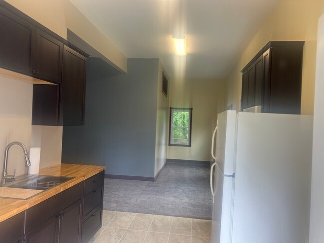Building Photo - 18 Harmony School Rd Unit 1 Rental