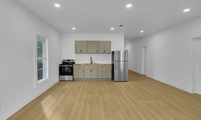 Photo - Newly Remodeled 4BD 2BA Home in Waco