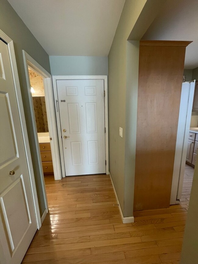 Photo - Updated End-Unit Condo in Earhart Village – Prime Location!