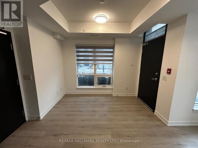 Photo - MAIN - 34-851 SHEPPARD AVENUE W