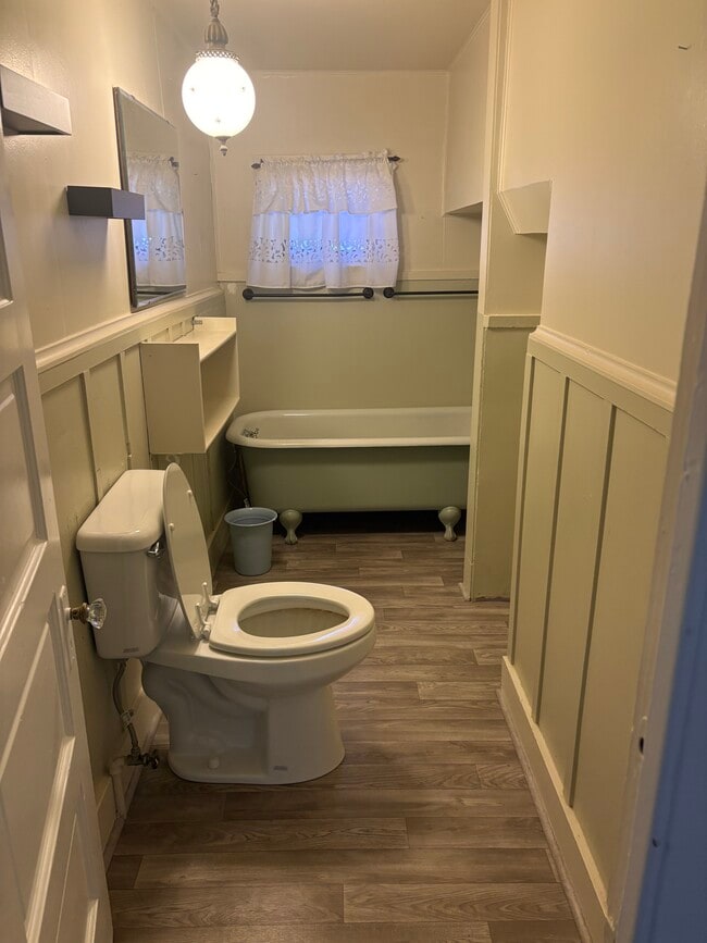 First bathroom with bath tub - 514 Kaweah St Unit Bottom