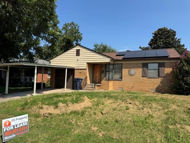 Building Photo - Spacious and fresh paint, 2 bed 1 bath wit... Rental