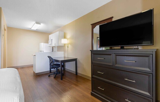 Furnished Studio-Columbia - Ft. Jackson