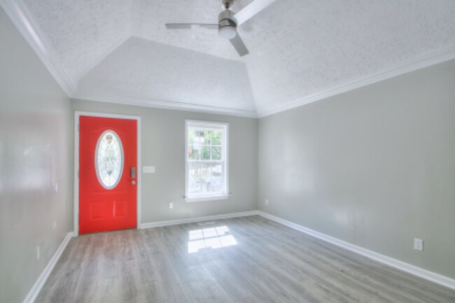 Photo - 2821 Old Matthews Rd