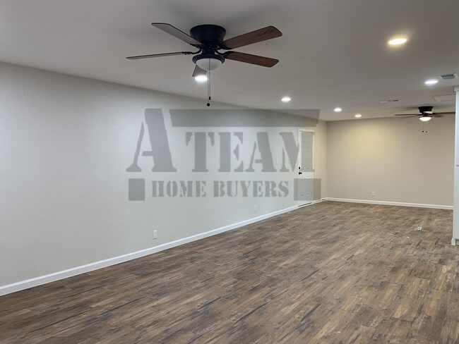 Photo - Freshly Remodeled 3 Bed 2 Bath Home!