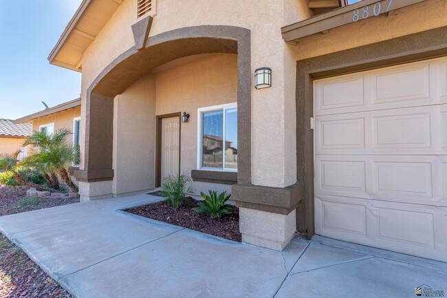 Photo - 8807 E 26th St