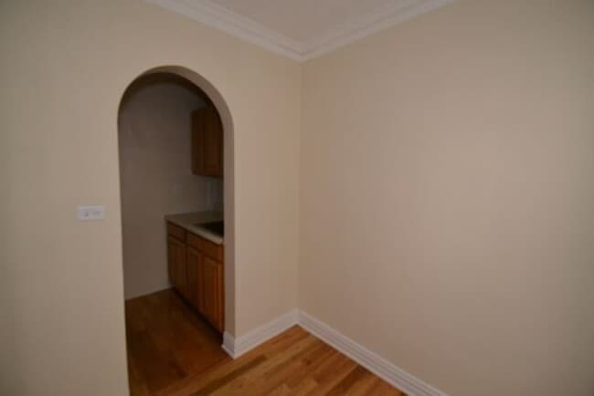 Photo - 429 W Roscoe St Unidad J03W