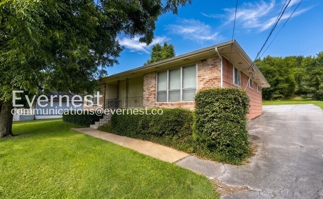 521 Ely Rd Unit B