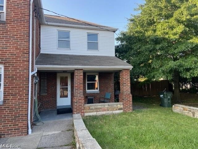 Building Photo - 455 E 200th St