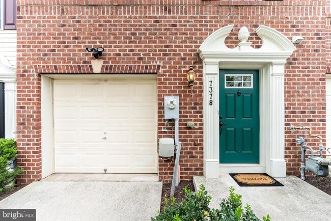 Photo - 7378 Matchbox Alley