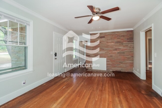 Photo - 3028 Dennis Dr