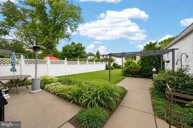 Photo - 728 Pennbrook Ave