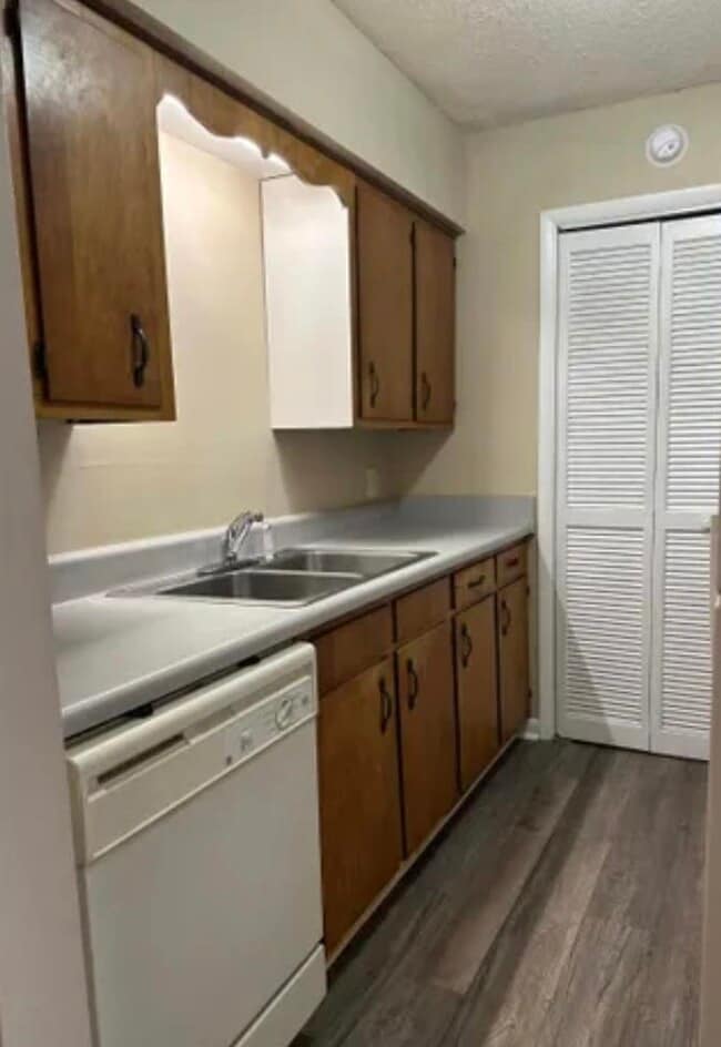 Photo - 615 Carter Ln