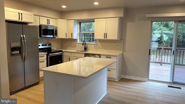 Building Photo - 8625 Quaker Brothers Dr Rental