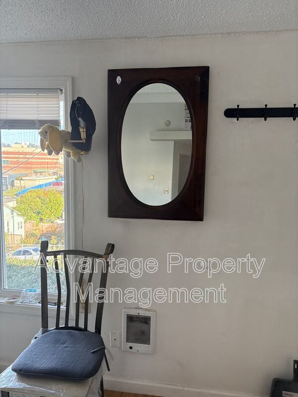 Photo - 146 SW Cottage St