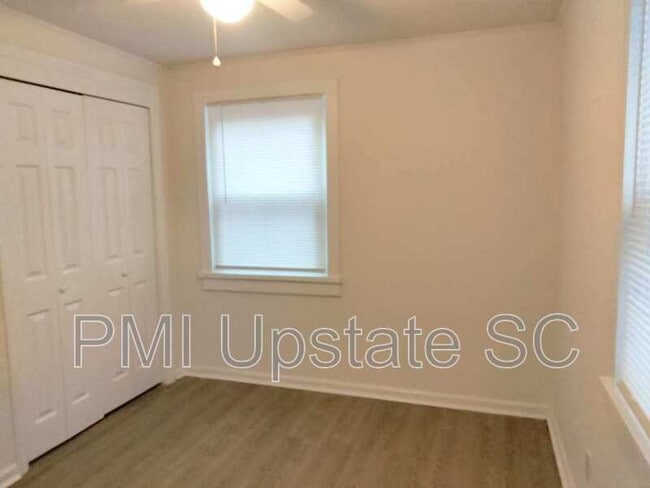 Photo - 201 Chandler Dr Unit Apt 2A