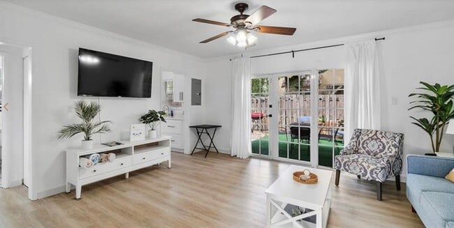 Photo - 1400 NE 4th Ct