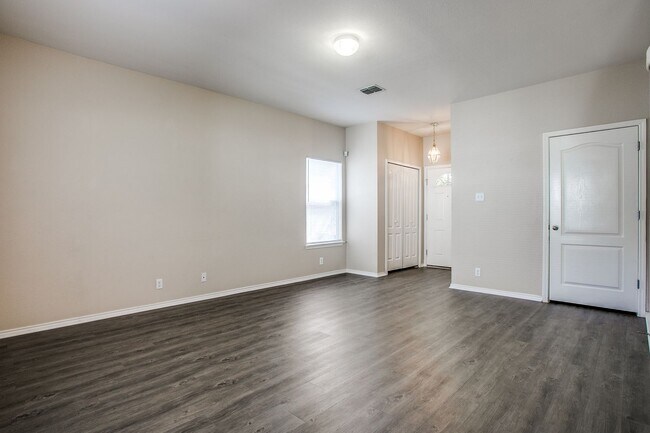 Photo - 3 Bedroom/2 Bath Rockwell Village Subdivision