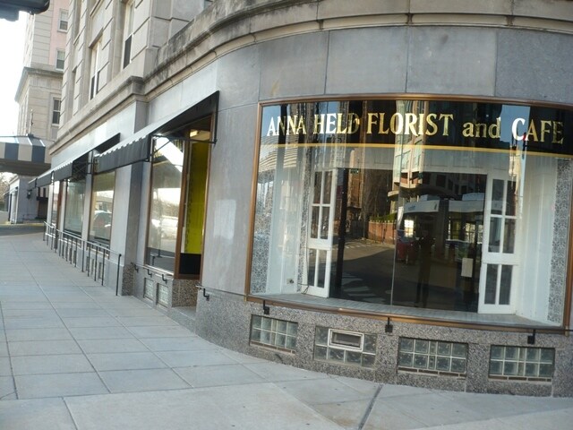 Photo - Edgewater Beach Apartments