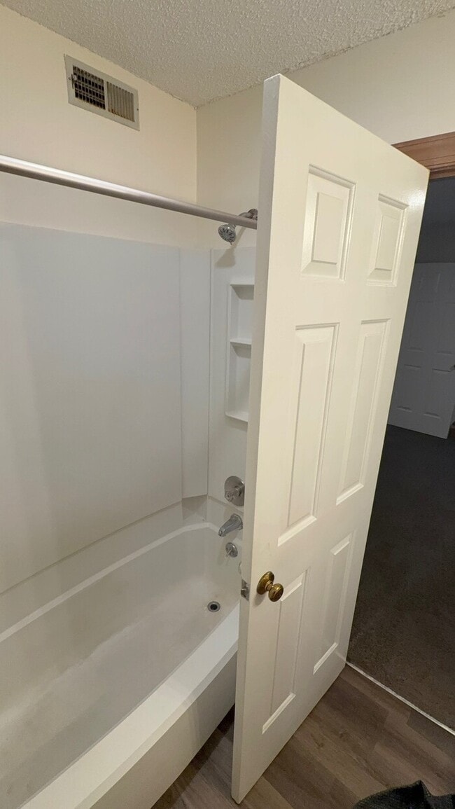 Photo - 1 Bedroom 1 Bathroom Condo! Unit 301