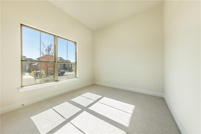 Photo - 844 Paseo de Castana Wy