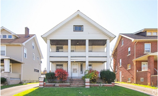 Building Photo - 12904 Thornhurst Ave Rental