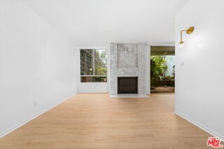 Photo - 406 N Oakhurst Dr