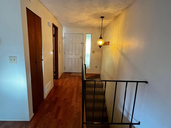 Photo - 1110 Shorewood Dr Unit A