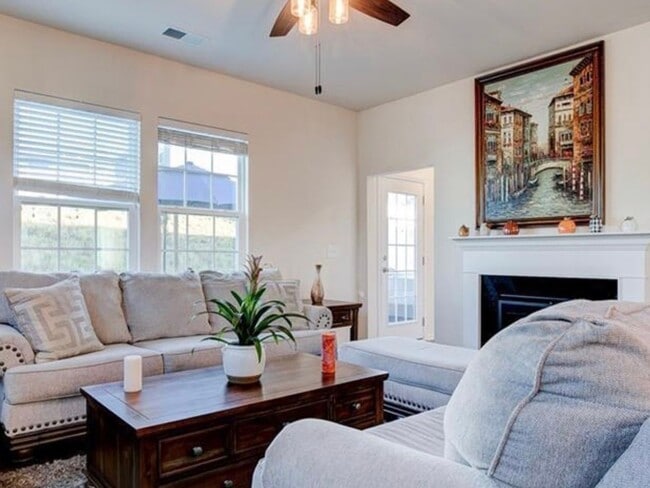 Photo - 4107 Hickory View Dr