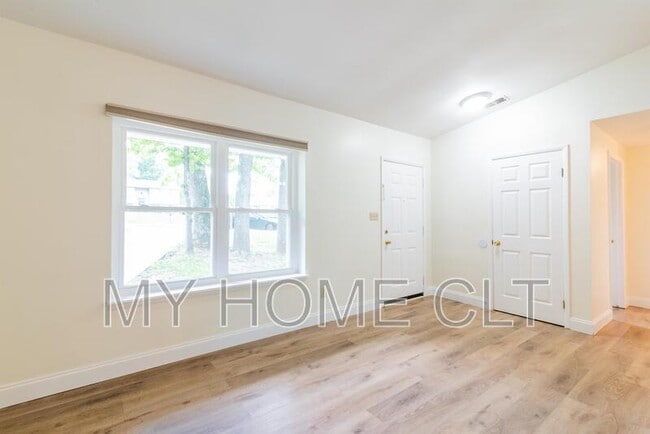 Photo - 7821 Cloughy Cir