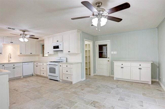 Photo - 3611 Galway Ln