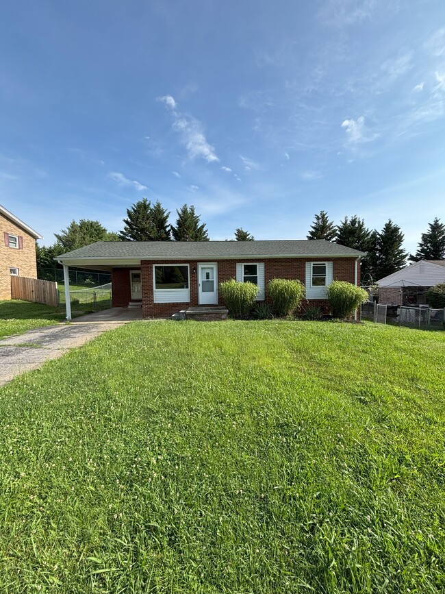 Photo - 130 Cedar Valley Blvd House