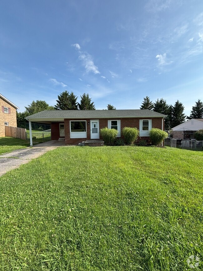 Building Photo - 130 Cedar Valley Blvd Rental