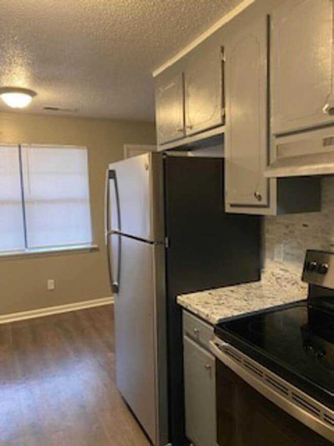 Photo - Woodland Park Apartments