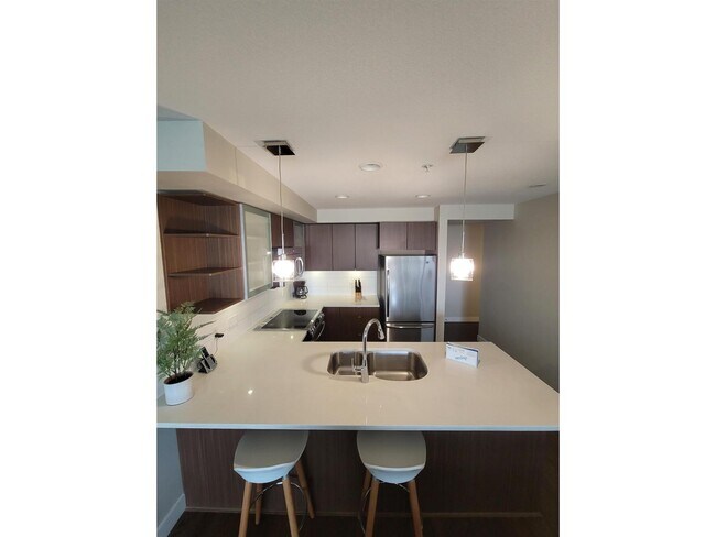 Photo - 19936-19956 56 Ave Unit 302