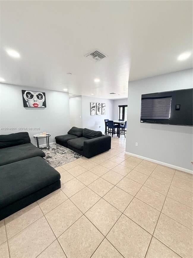 Photo - 1410 NW 199th St